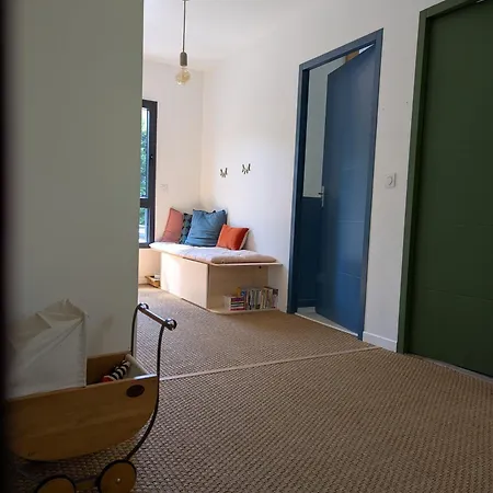 Holiday home Maison Architecte, Parc Arbore & Bbq, 10 Min Du Circuit